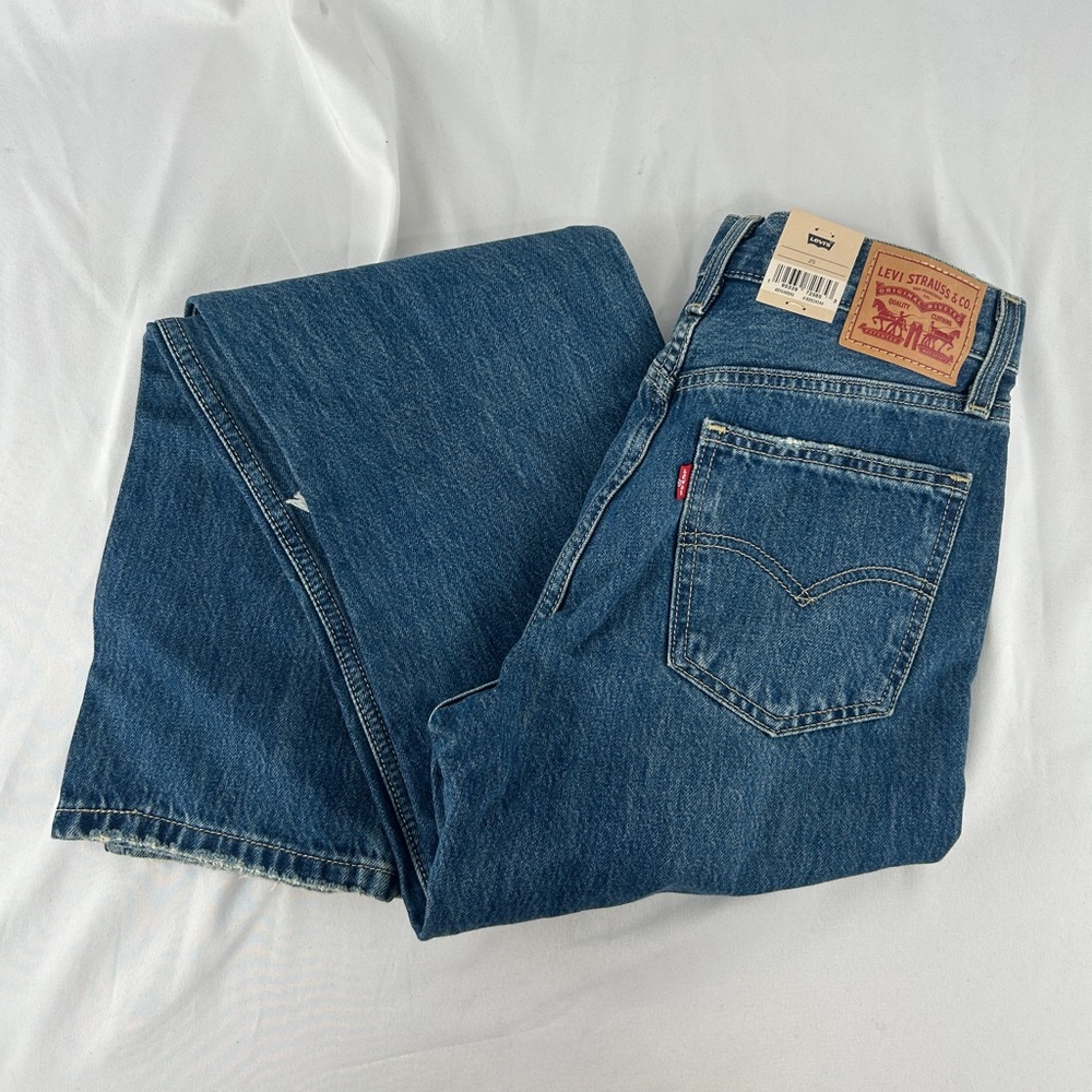 NWT Levi's Medium Wash Low Pro Straight Ripped Jeans Size 25